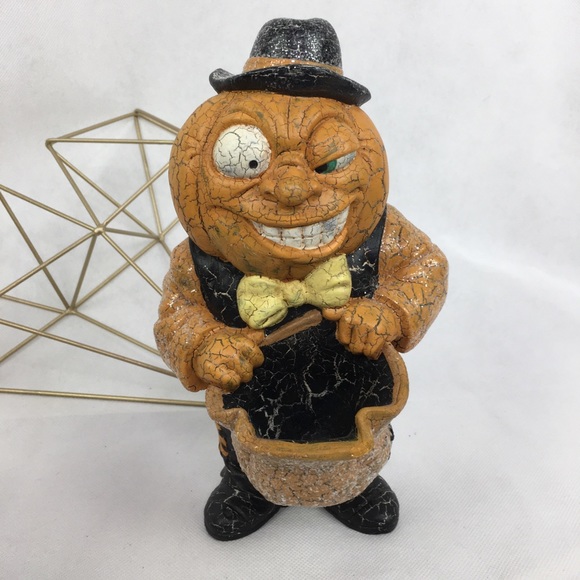 Wicked Witch & Beggar Man & Trick or Treaters - Picture 2 of 9